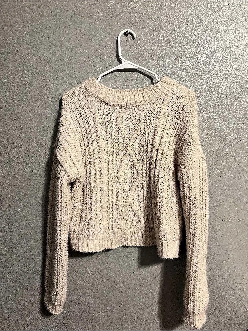No Boundaries Cropped Cable Knit in Beige Size Small Like New